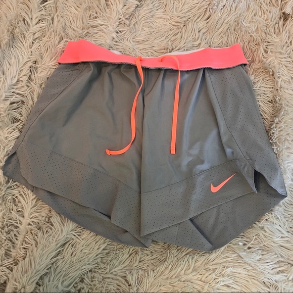Nike Pants - NWOT Nike Shorts w/built in spandex shorties